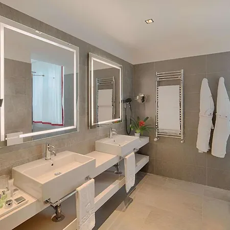 Nh Collection Palazzo Cinquecento Otel 5*