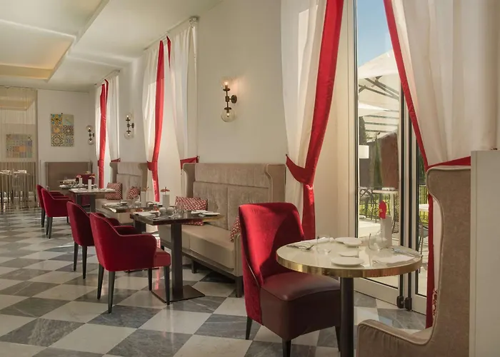 إن إتش كولكشن بالاتسو سينكويتشينتو 5*