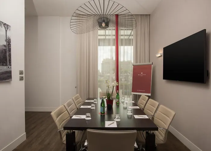 إن إتش كولكشن بالاتسو سينكويتشينتو فندق روما