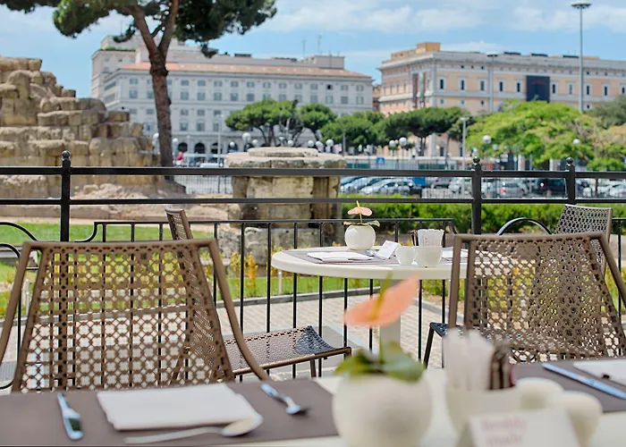 إن إتش كولكشن بالاتسو سينكويتشينتو فندق روما