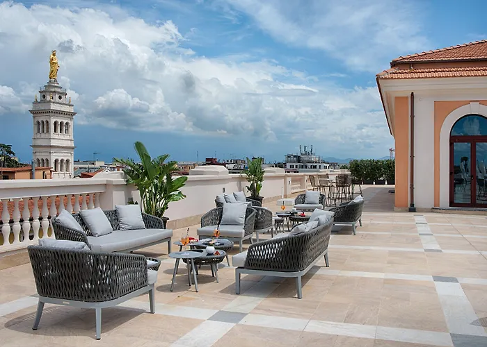 إن إتش كولكشن بالاتسو سينكويتشينتو 5*