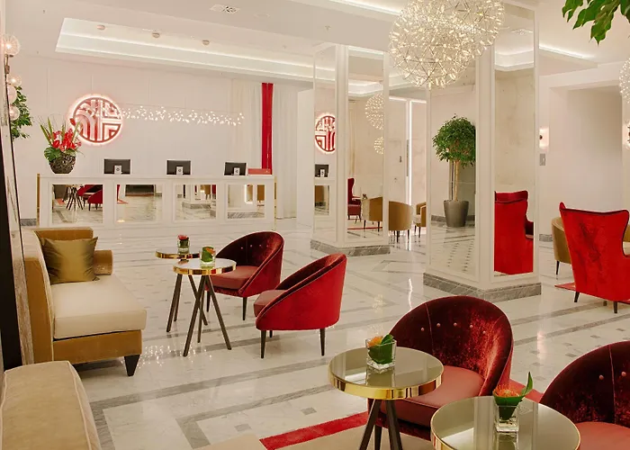 إن إتش كولكشن بالاتسو سينكويتشينتو فندق 5*