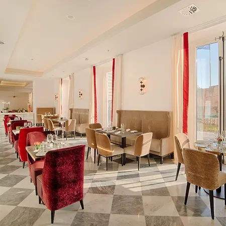 Hotel Nh Collection Palazzo Cinquecento 5*